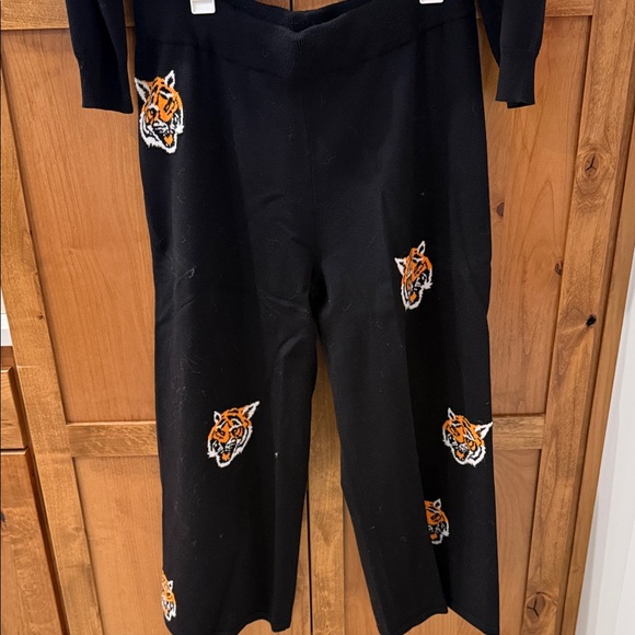 Dressed in LALA Black Sweater with Tiger Design - Picture 3 of 5